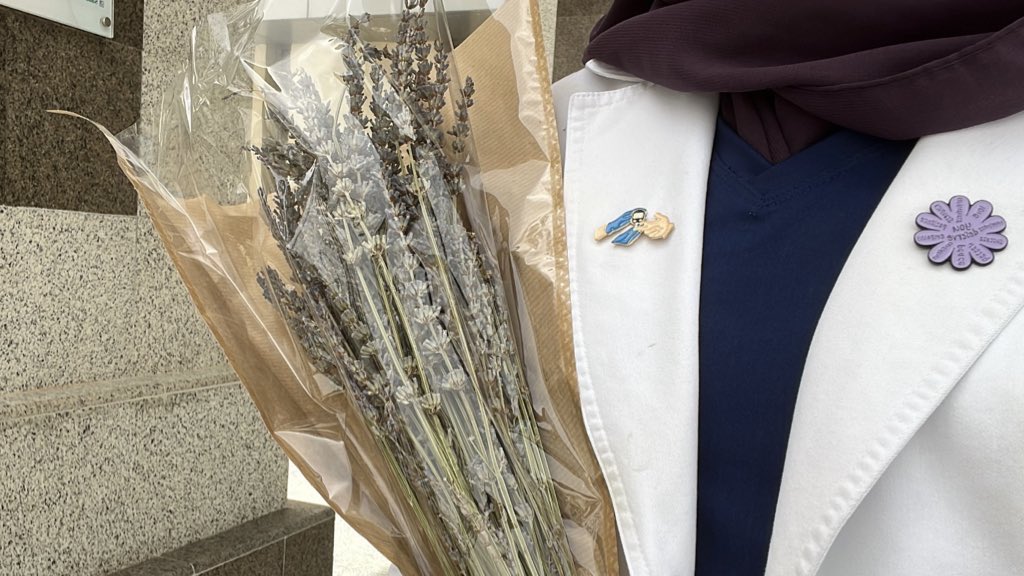 llijn5's tweet image. About last day in 3rd year🚑🎈