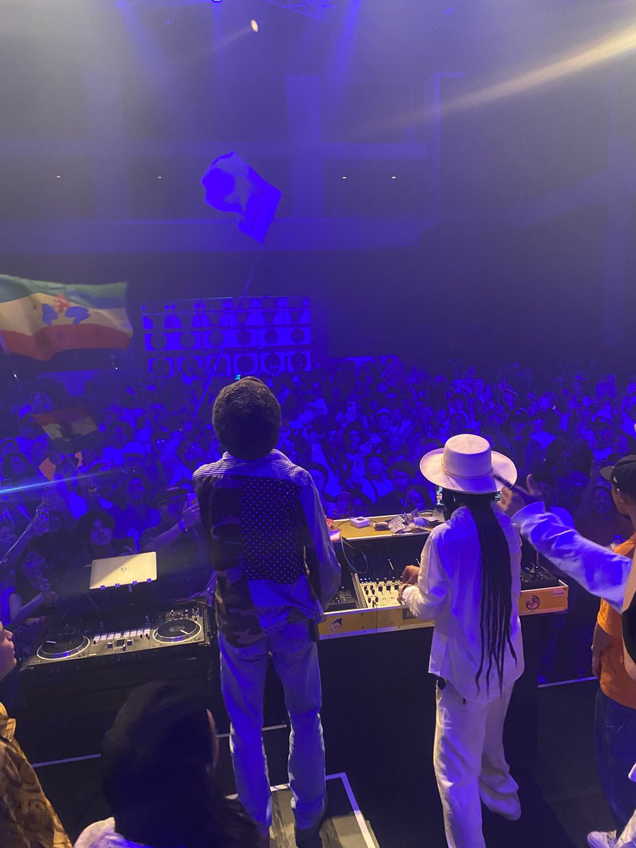 Yard_Studio's tweet image. JAH WORKS SOUND SYSTEM
Ver.25.02.6w. アップデートしました。
今回は初の試みで挑戦。
何十年も前の機材と最先端の機材がそれぞれの役割を上手に果たしてくれて、昨年からずっと思い描いていた音を鳴らす事ができました。でも納得するまでの道のりはまだまだ長い。Life goes on.