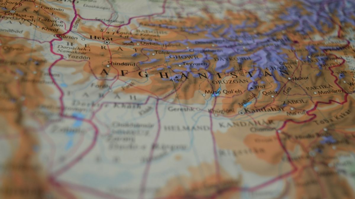 INVITATION REMINDER "Strategic Opportunities for EU companies along the Middle Corridor" 8.05.2025 - mailchi.mp/eias/middle-co…