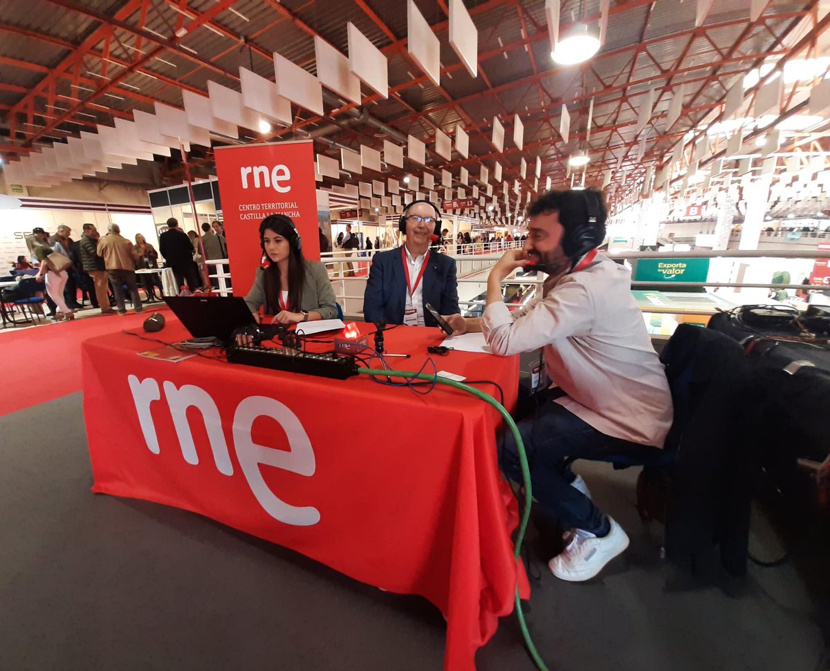 RTVE Castilla-La Mancha (@rtveclm) on Twitter photo 🍷 Hemos recorrido #fenavin2025 contando todos los detalles en
<a href="/rne/">Radio Nacional</a> <a href="/Victoria_Glez7/">Victoria González</a> <a href="/paloma_M97/">Paloma Castillo</a>
<a href="/pdiaz_comes/">Pedro Díaz Comes</a> 🍷 Hemos recorrido #fenavin2025 contando todos los detalles en
<a href="/rne/">Radio Nacional</a> <a href="/Victoria_Glez7/">Victoria González</a> <a href="/paloma_M97/">Paloma Castillo</a>
<a href="/pdiaz_comes/">Pedro Díaz Comes</a>