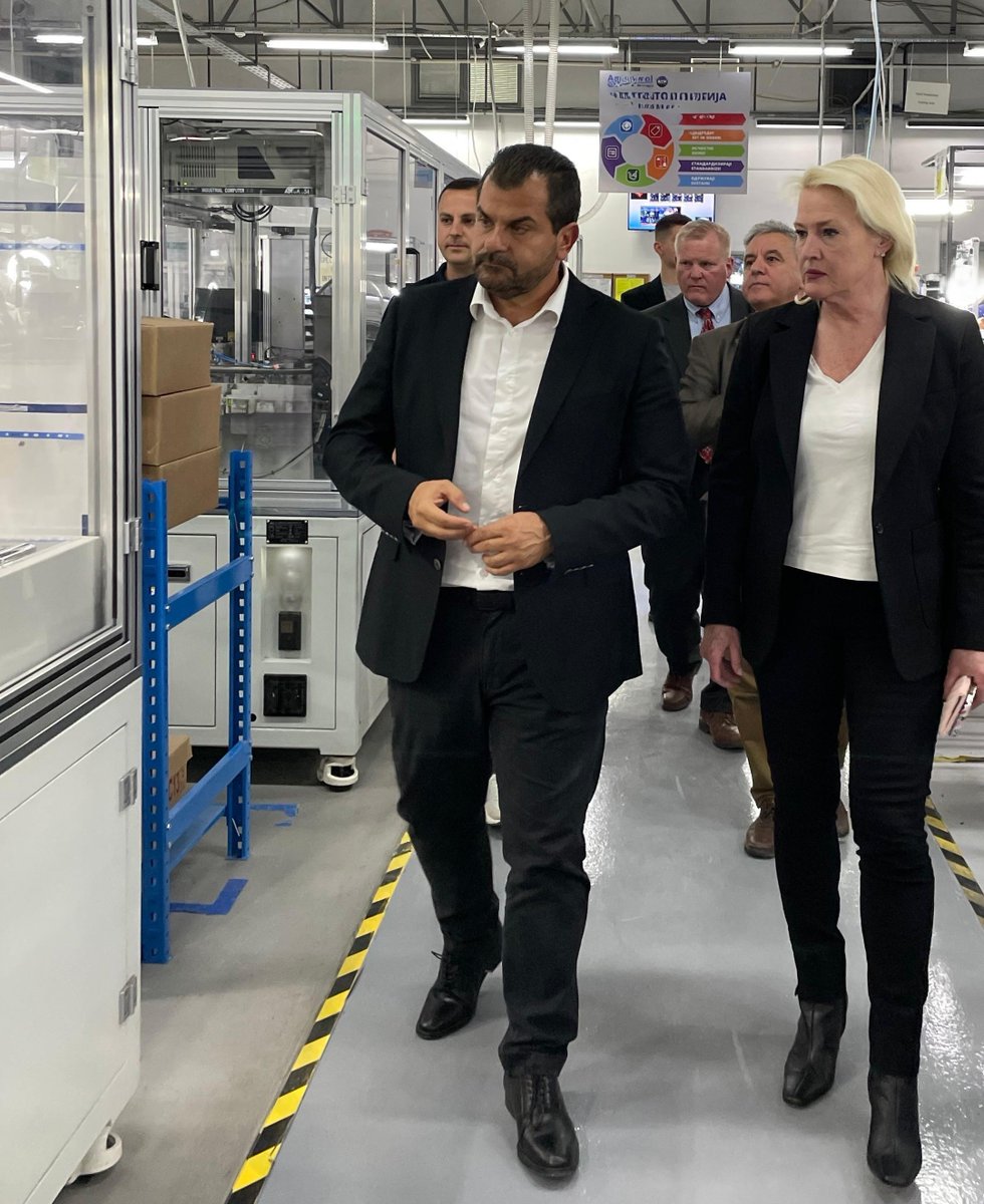 Great to visit U.S. company #Amphenol — an industry leader in optical technology powering global innovation. 🇺🇸 This is an example of how American creativity fuels global progress, creates local jobs, and strengthens 🇺🇸–🇲🇰 partnership. #AmericanExcellence