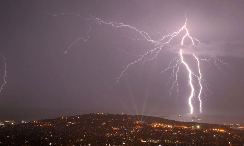 কিশোরগঞ্জে বজ্রাঘাতে দুই স্কুলছাত্রীসহ তিনজনের মৃত্যু