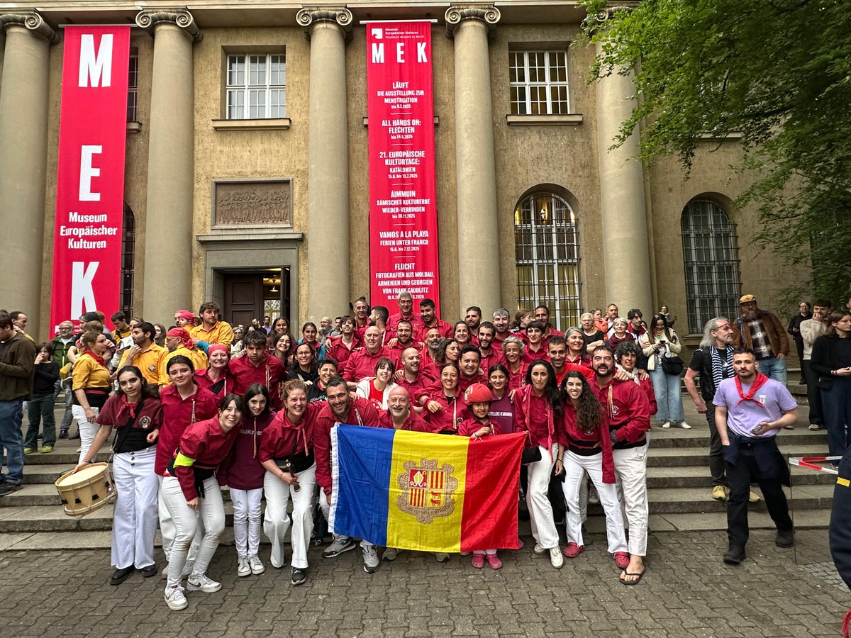 Castellers d'Andorra (@castellersand) on Twitter photo GRÀCIES · DANKE · THANK YOU · MERCI
Gran viatge Colla! Gràcies per l'ajuda a pinyes <a href="/Geperuts/">Castellers de Paris</a> i Castellers d'Estocolm! ❤️
-
Pd4, 3d6, 3d6a, 4d6, Pd4
-
#CastellersAndorra #CdA #VirtusUnitaFortior
#castellers #castelleres #Andorra
#FemPinyaFemPaís #10anysCdA 🔵🟡🔴 GRÀCIES · DANKE · THANK YOU · MERCI
Gran viatge Colla! Gràcies per l'ajuda a pinyes <a href="/Geperuts/">Castellers de Paris</a> i Castellers d'Estocolm! ❤️
-
Pd4, 3d6, 3d6a, 4d6, Pd4
-
#CastellersAndorra #CdA #VirtusUnitaFortior
#castellers #castelleres #Andorra
#FemPinyaFemPaís #10anysCdA 🔵🟡🔴