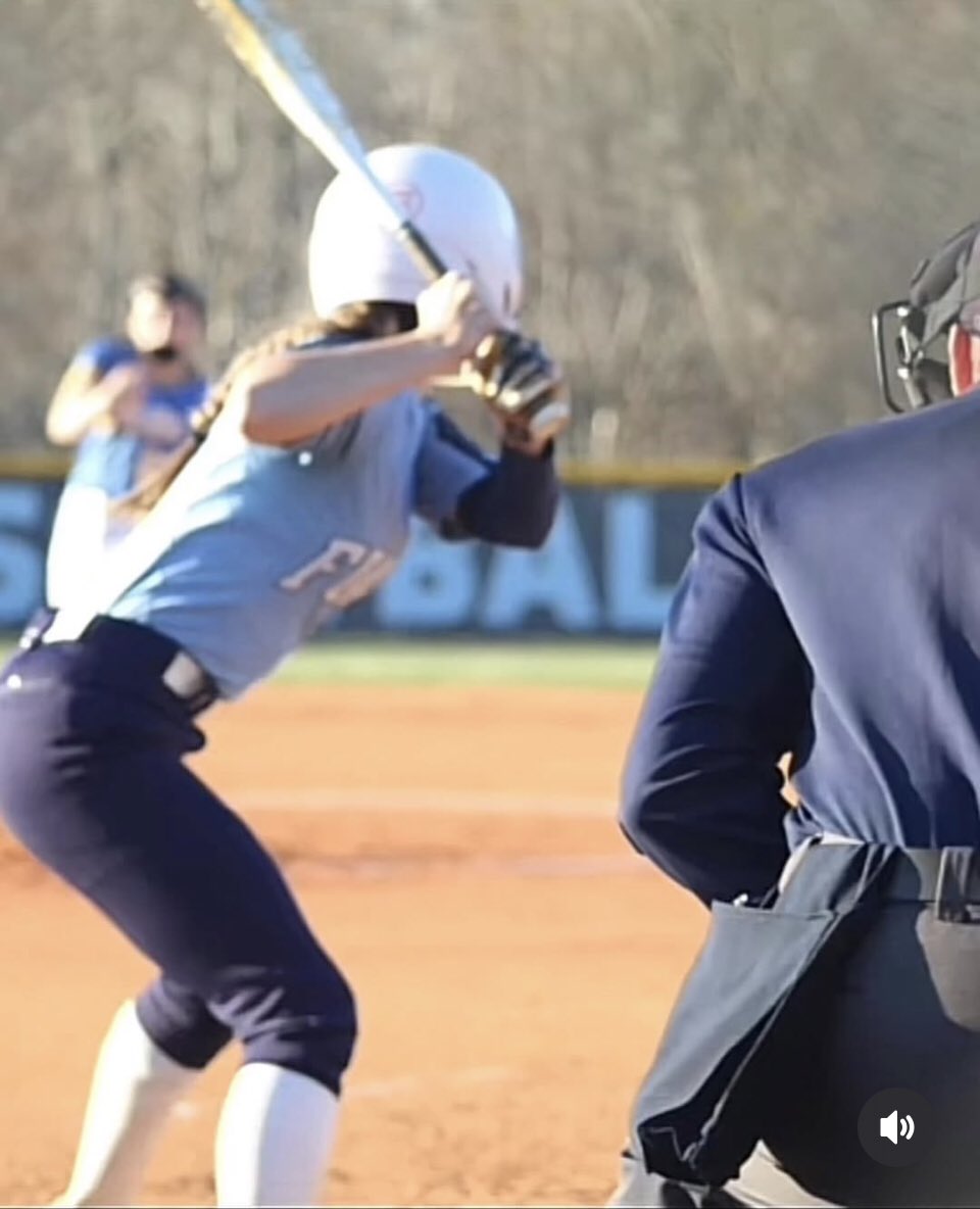 srhoney2028sb's tweet image. My freshman season didn’t end  the way I wanted it to but I’ll be back next year better than ever! #foardsoftball #kneeproblems