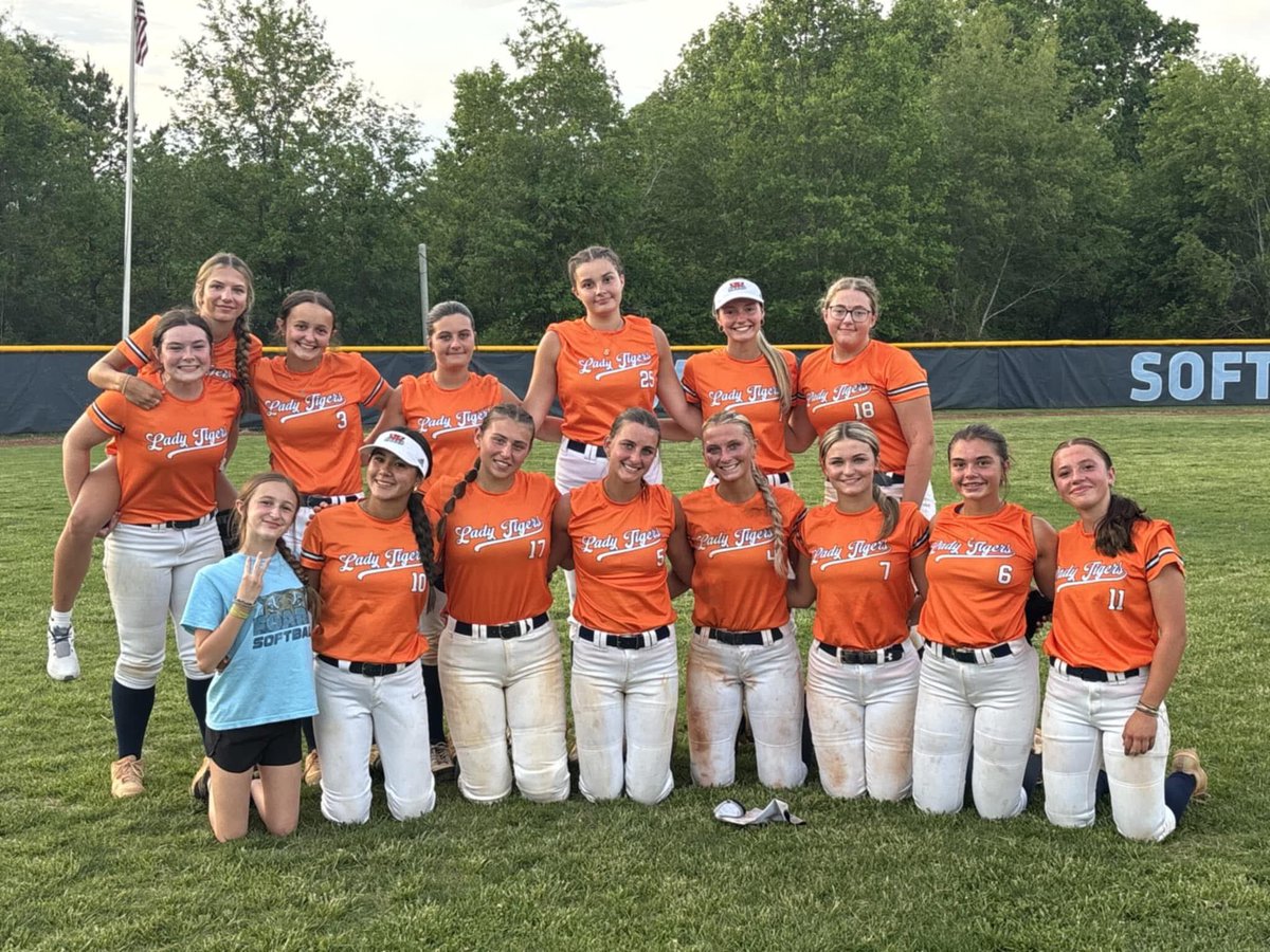 srhoney2028sb's tweet image. My freshman season didn’t end  the way I wanted it to but I’ll be back next year better than ever! #foardsoftball #kneeproblems