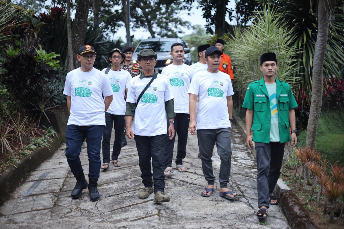 Membersamai Kasatkornas Banser H. M. Syafiq Syauqi dan Ketua PW GP Ansor Jawa Timur Sahabat H. Musaffa Safril dalam rangka Panen Raya bersama Kasatkornas Banser oleh Ansor Singosari dan Ansor Lawang, Malang 06 Mei 2025