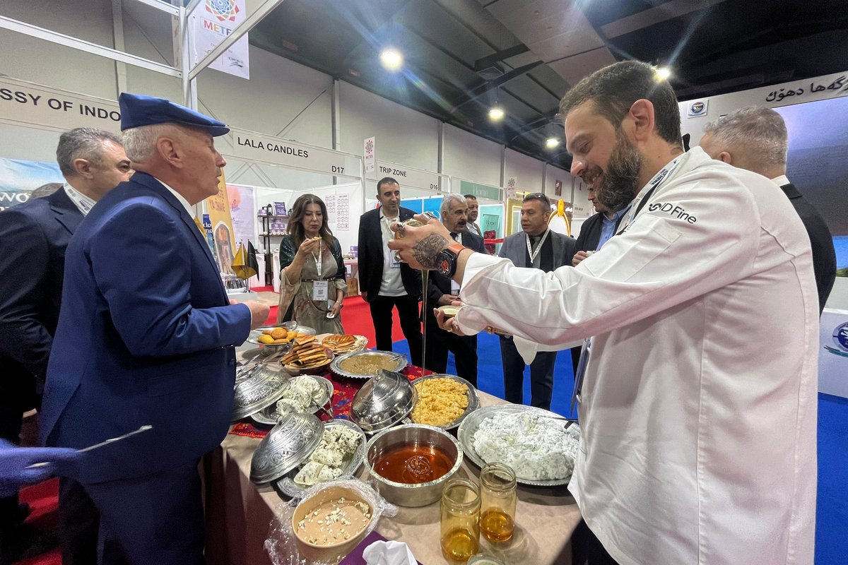 📌 Irak Kürdistan Bölgesi | Erbil

Ortadoğu Turizm Fuarı'ndaki yerimizi aldık. Standımızı ziyaret eden misafirlere, Van Otlu Peyniri, Kavut, Murtuğa, Van Lavaş Ekmeği, Van Çöreği, Van Cacığı ve Van Balı ikram eden heyetimiz; İlimizin tarihi, turistik ve doğal güzellikleri