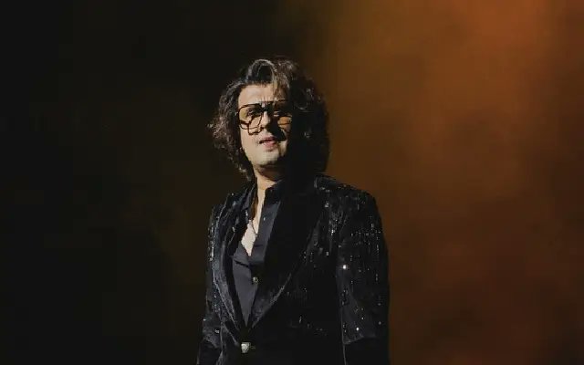 Newskarnataka's tweet image. Sonu Nigam Served Notice Over Alleged Anti-Kannadiga Remarks

#SonuNigamControversy #KannadaSentiments #LanguageHarmony #BengaluruNews #NewsKarnataka 

newskarnataka.com/kannadigas/son…