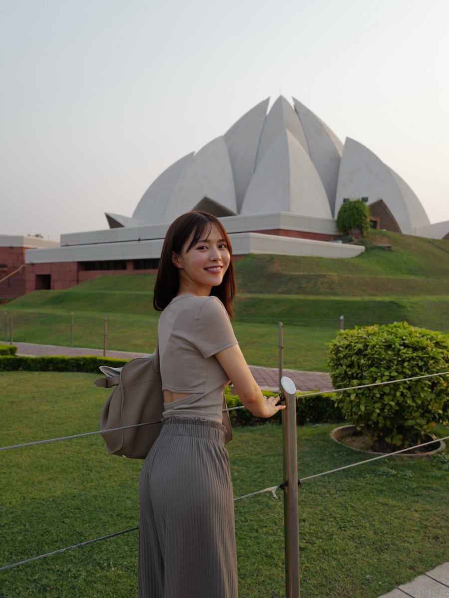 背中空きのミニT可愛いすぎ🫰🏽🫰🏽