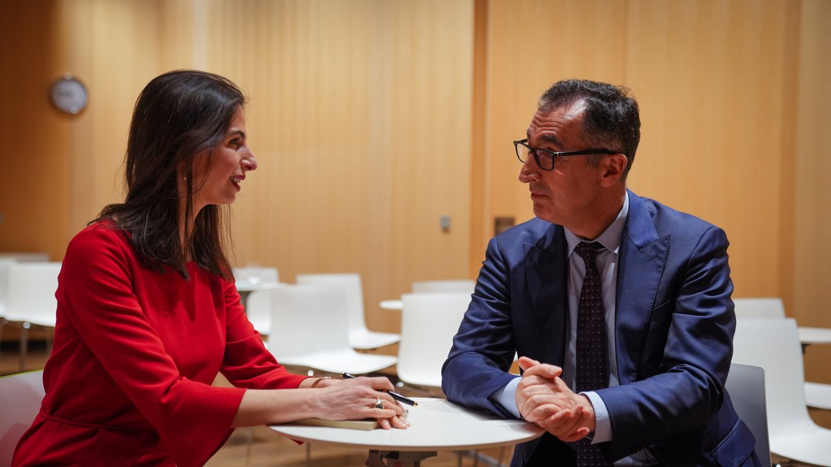 Academy of International Affairs NRW (@aia_nrw) on Twitter photo šIn an upcoming interview for our June magazine,
our director Dr. Mayssoun Zein Al Din and minister <a href="/cem_oezdemir/">Cem Ćzdemir</a> reflect on the global implications of Germanyās structural transformation.
Dr Mayssoun Zein Al Din:
āThese shifts are visible in the Ruhrās deindustrialised šIn an upcoming interview for our June magazine,
our director Dr. Mayssoun Zein Al Din and minister <a href="/cem_oezdemir/">Cem Ćzdemir</a> reflect on the global implications of Germanyās structural transformation.
Dr Mayssoun Zein Al Din:
āThese shifts are visible in the Ruhrās deindustrialised