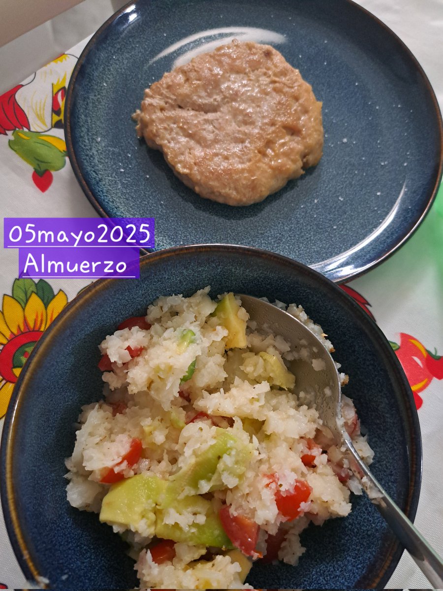 StephChristineM's tweet photo. 05mayo2025- Día 1
Desayuno
Almuerzo 
Cena
#BBL 
Kg 72,4 https://t.co/XowLpqEhAA