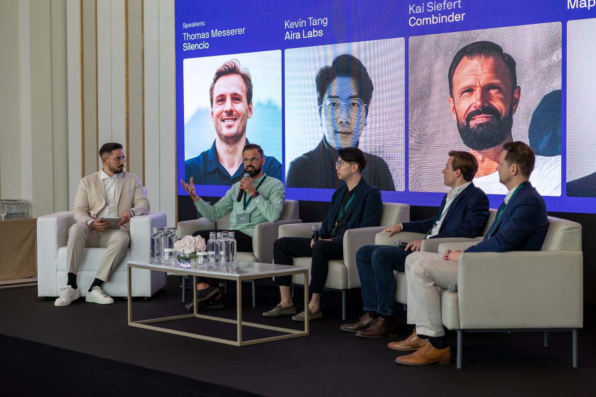 Farmsent_io's tweet image. Fantastic conversation with H.H Sheikh Zayed bin Suroor Al Nahyan in Abu Dhabi. The vision is clear: the UAE 🇦🇪 is becoming a prime pillar of the blockchain world. Looking forward to being part of the machine economy! #MachineEconomy Congrats @MaxThake @dorloechter @TillWendler…