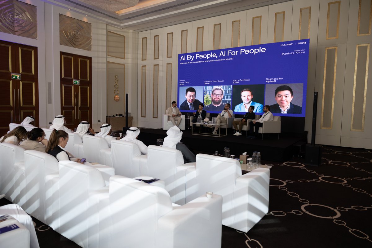 Farmsent_io's tweet image. Fantastic conversation with H.H Sheikh Zayed bin Suroor Al Nahyan in Abu Dhabi. The vision is clear: the UAE 🇦🇪 is becoming a prime pillar of the blockchain world. Looking forward to being part of the machine economy! #MachineEconomy Congrats @MaxThake @dorloechter @TillWendler…