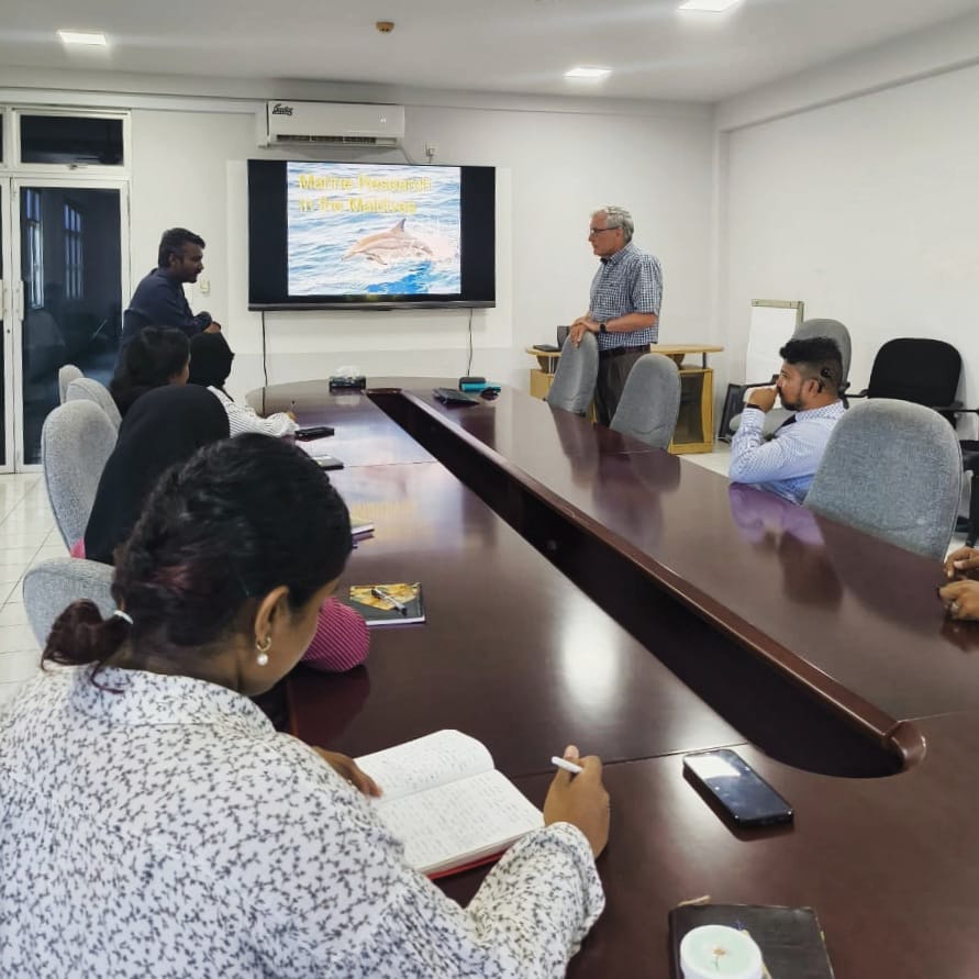 MMRI had the privilege of hosting an inspiring session with Dr. Charles Anderson! He shared valuable insights into the history of marine research in the Maldives, leaving our team motivated to advance local marine research with renewed passion and purpose.