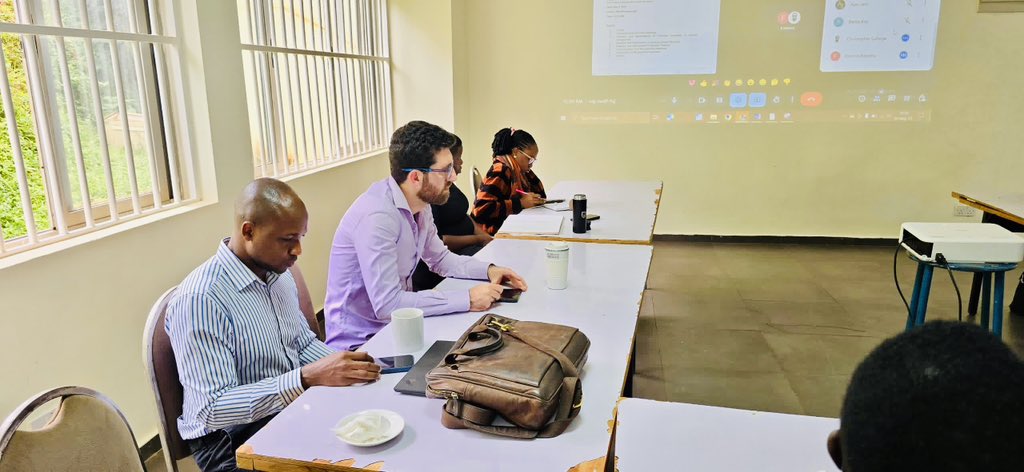 newsUMA's tweet photo. #HappeningNow
 Uganda Manufacturers Association holds a Strategic Plastic Sector Meeting taking bold steps to strengthen the plastic sector’s role in Uganda’s economic growth! 🏭 this is to realign the sector for greater competitiveness, improved information flow, and stronger member engagement With emerging government policies shaping the future
 #PlasticSector #ManufacturersUg