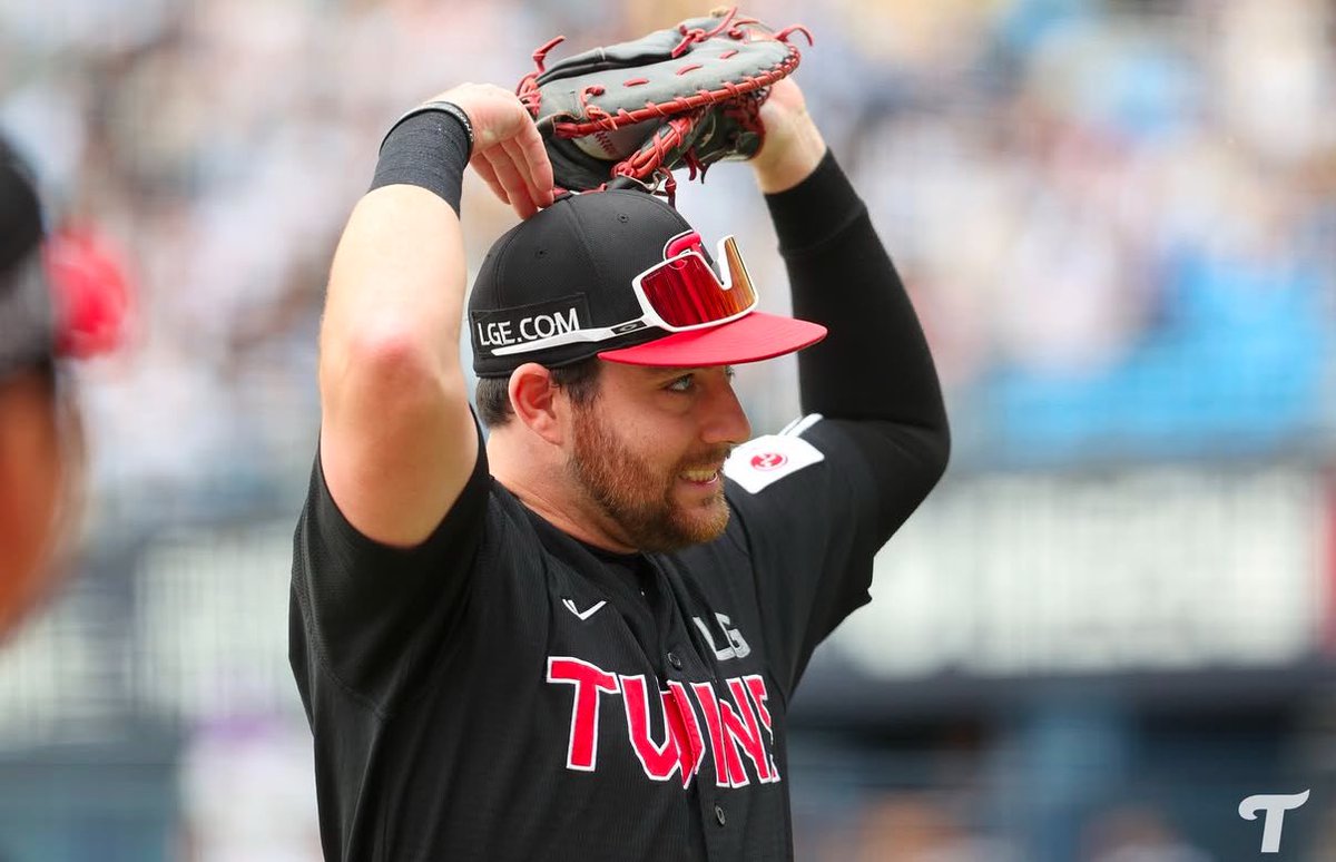 durumiouo's tweet image. 스핀 - spin-spin.com/lgtwins_1994
푸슝 - pushoong.com/ask/1359921094/
두번째계정 - @lgtwins_durumi2
((계정잠금처리 대비계정입니다 아무나 편하게 와주세요 !!