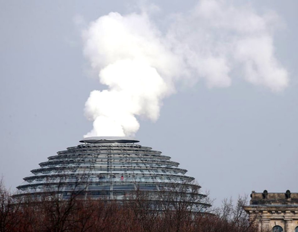 Kein weisser Rauch über dem Reichstag!
Fritze Merz hat schon vor Amtsantritt als Bundeskanzler, zum ersten Mal versagt!