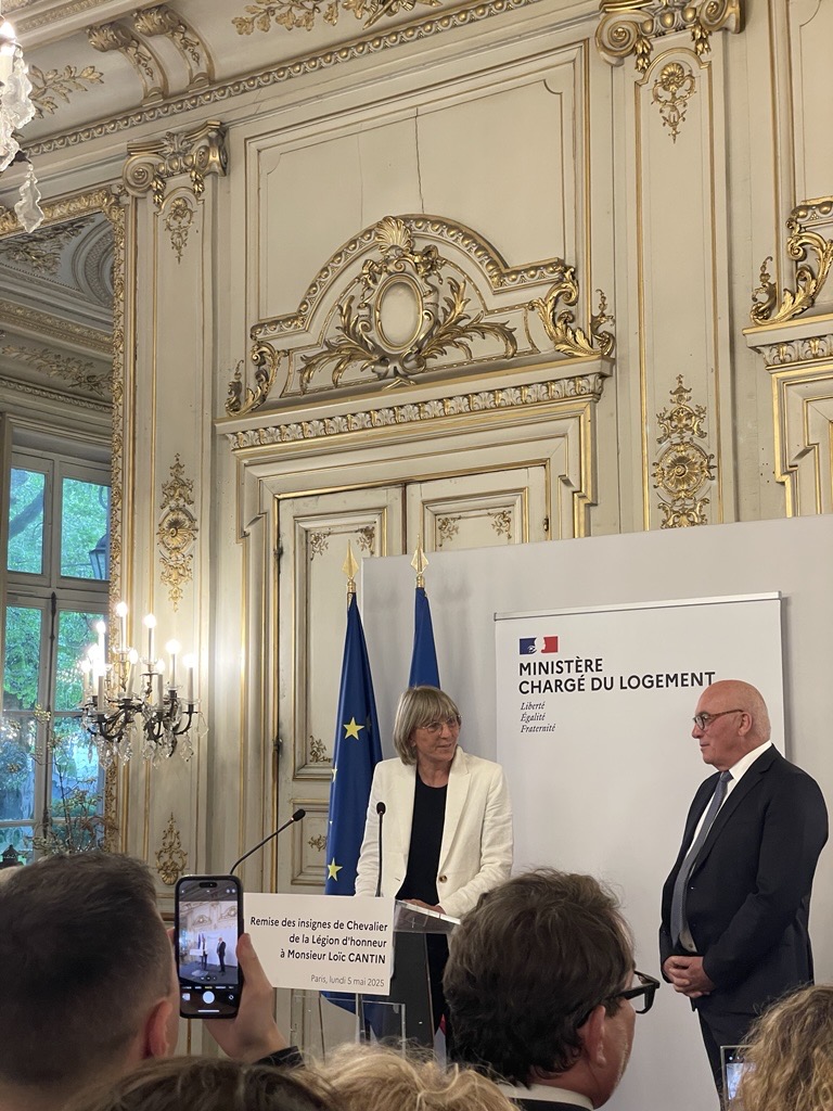 🎖️ Hier soir, moment privilégié, de fierté et d'émotion lors de la remise de la Légion d’honneur à Loïc Cantin, président de la <a href="/FNAIM/">FNAIM</a>, par la ministre du Logement Valérie Létard.
 
Une distinction qui vient saluer son engagement indéfectible depuis plus de 45 ans au service du