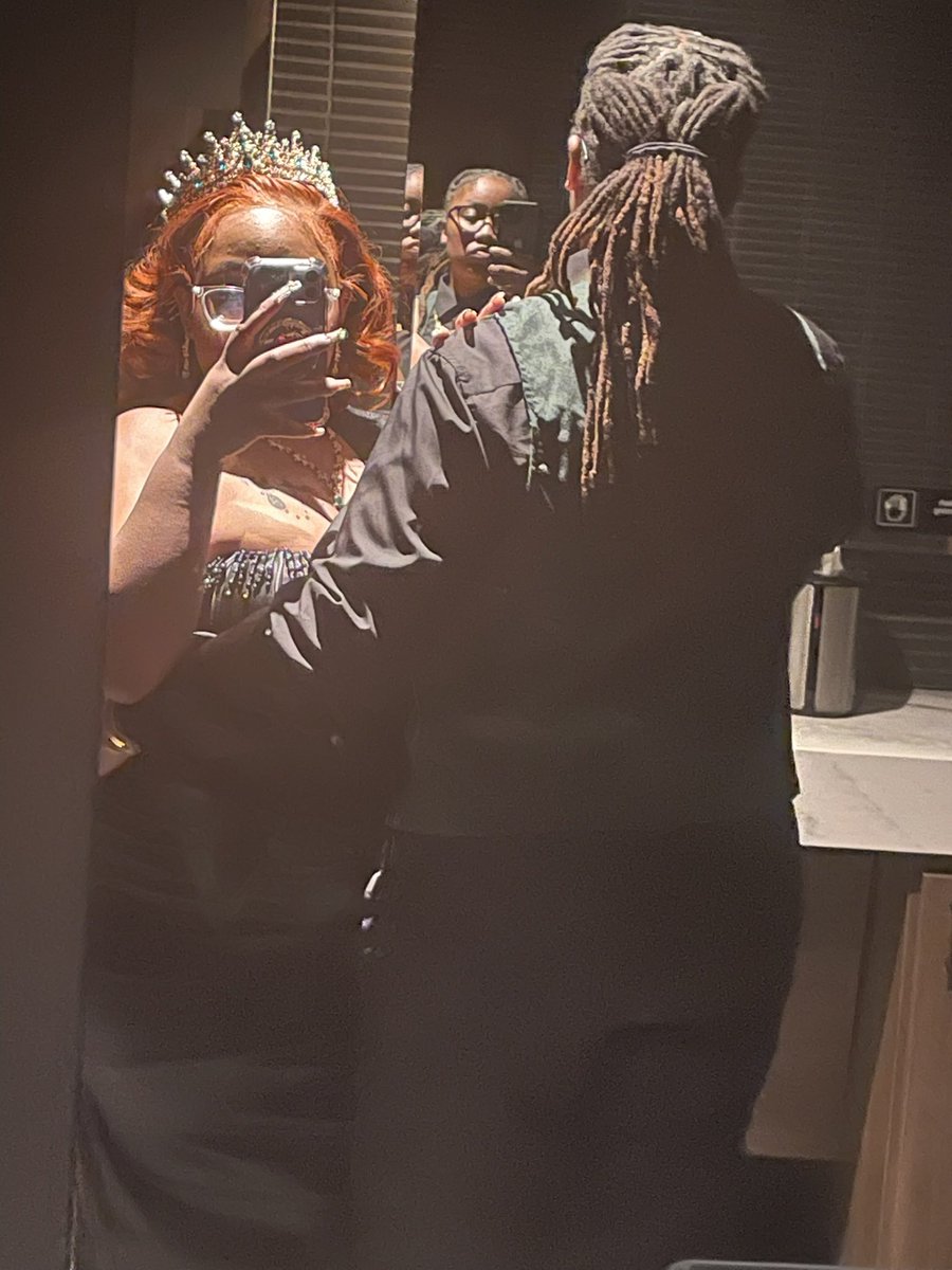 🪐Nia🪐 tweet media