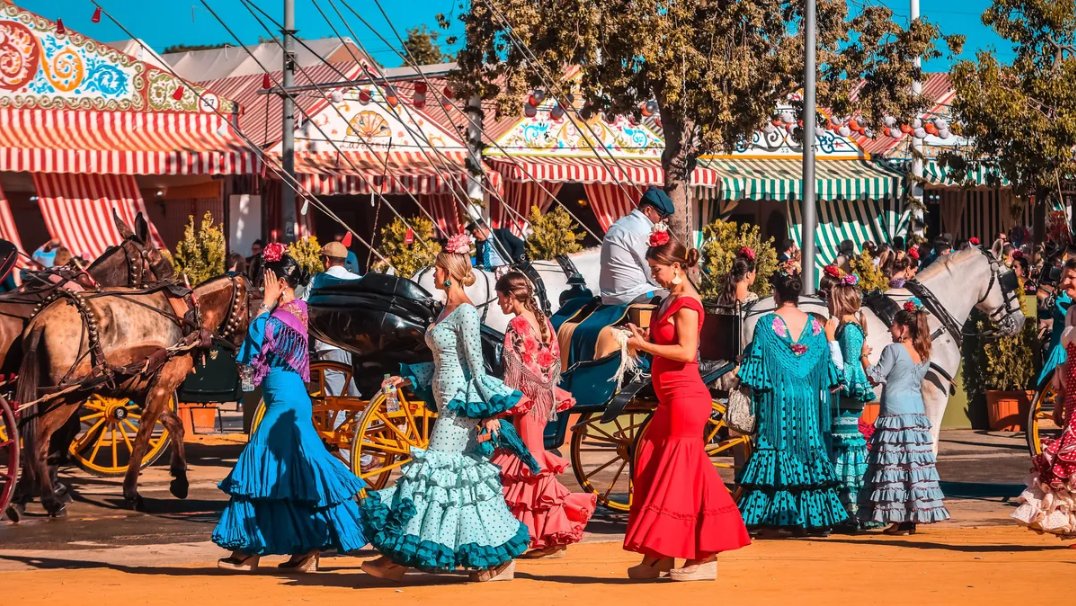 joseangelrios92's tweet photo. ¿Sabías estas curiosidades de la Feria de Abril de Sevilla?

Te las cuento en este hilo: 🧵 https://t.co/VBybf0qS1L