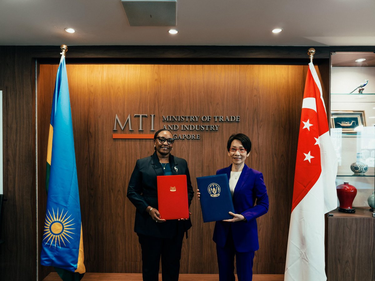 EnvironmentRw's tweet photo. Today, Minister @Dr_Uwamariya and Singapore’s Minister for Sustainability and the Environment, Ms Grace FU Hai Yien, signed an Implementation Agreement on carbon market.

This marks a key milestone in implementing Rwanda’s carbon market framework.

#GreenRwanda🇷🇼🌿 https://t.co/5UeuqvKz5Z