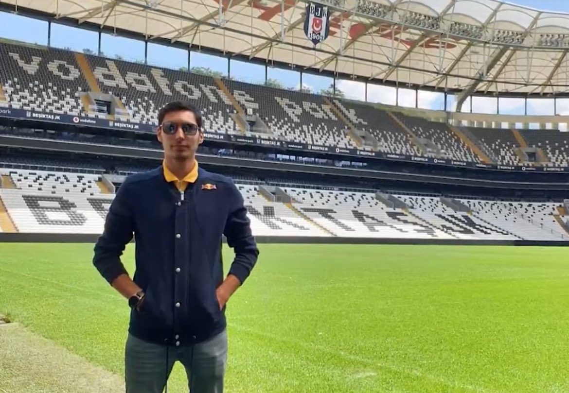 🗣️ Toprak Razgatlıoğlu: "Ben babadan oğula Beşiktaşlıyım. Güzel günler gördük, şampiyonluk yaşadık. Umarım tekrar göreceğiz. Bütün maçları izleyemiyorum ama Beşiktaş'ın en büyük sorunu, kendi içerisinde bence." (M. Çağrı Davran)