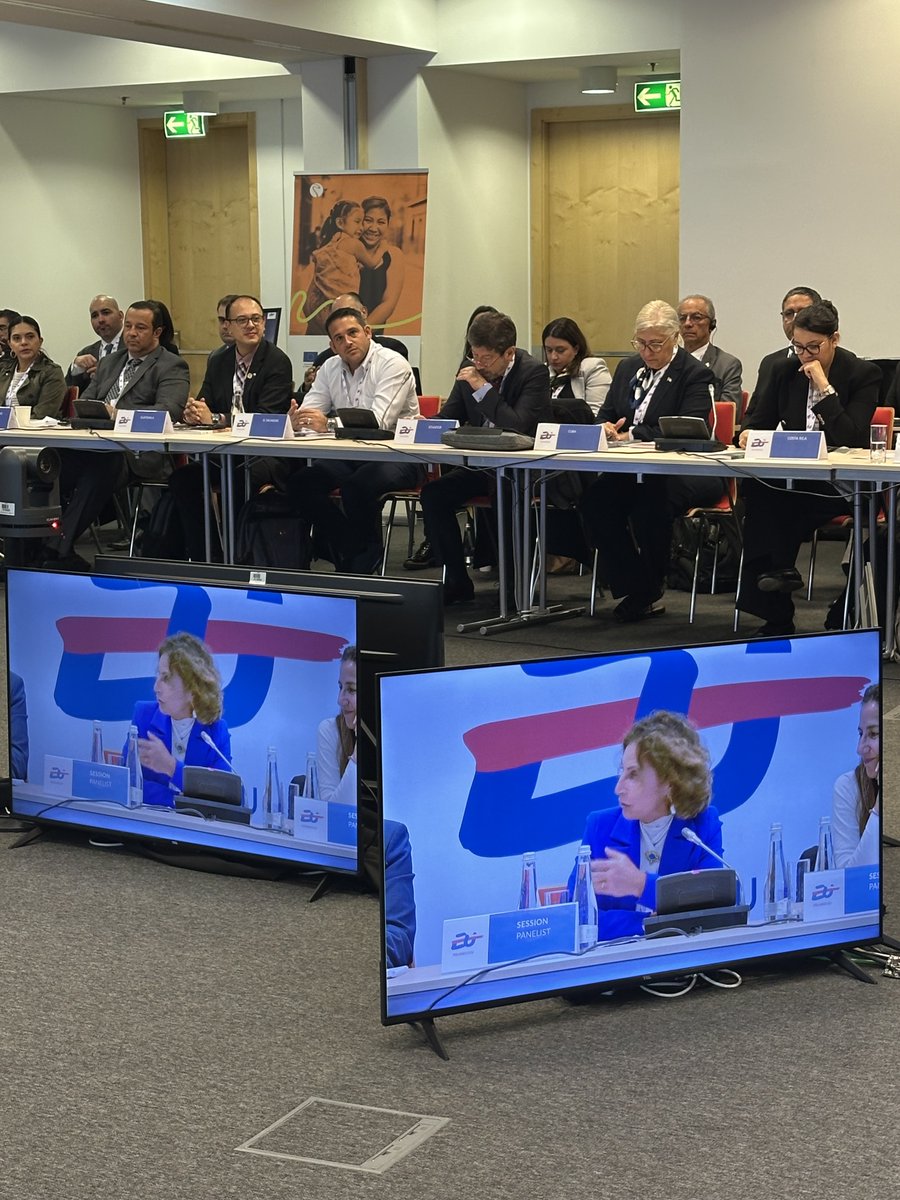 COPOLAD (@programacopolad) on Twitter photo 🇪🇺 Como representantes de los socios de COPOLAD III, intervinieron Francisco Tierraseca, director de
<a href="/fiap_es/">FIAP</a>; y el sec. general de <a href="/iila_org/">IILA</a>, Antonella Cavallari.
🎯 Destacaron la importancia de las redes creadas con <a href="/AIAMP_Pdencia/">AIAMP Presidencia</a>, <a href="/gafilat/">GAFILAT</a>,<a href="/ComjibOficial/">COMJIB</a> y <a href="/CImpacs/">CARICOM IMPACS</a>, entre 🇪🇺 Como representantes de los socios de COPOLAD III, intervinieron Francisco Tierraseca, director de
<a href="/fiap_es/">FIAP</a>; y el sec. general de <a href="/iila_org/">IILA</a>, Antonella Cavallari.
🎯 Destacaron la importancia de las redes creadas con <a href="/AIAMP_Pdencia/">AIAMP Presidencia</a>, <a href="/gafilat/">GAFILAT</a>,<a href="/ComjibOficial/">COMJIB</a> y <a href="/CImpacs/">CARICOM IMPACS</a>, entre