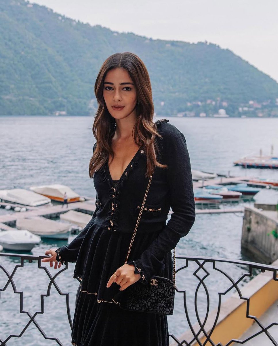 After becoming the ambassador of Chanel (India) last month, #AnanyaPanday has added another feather in cap! During the IPL season, she topped the TAM sports endorsement charts with a whopping 9% share of all celeb ads during the first 37 matches.

Recently, she gave a stellar