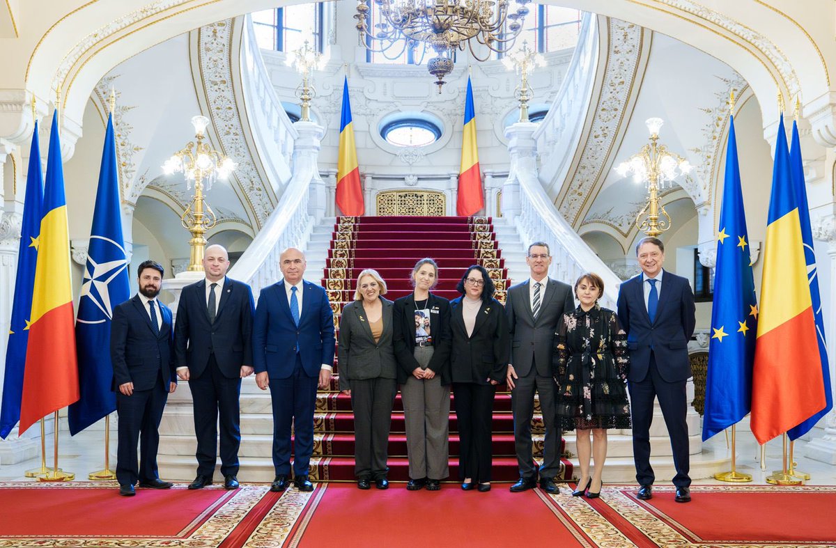 O întâlnire emoționantă astăzi cu Doron Steinbrecher, fostă ostatică cu cetățenie dublă israeliano-română, și cu familia acesteia. O tânără curajoasă și o mărturie puternică a ceea ce a îndurat. România va continua demersurile și eforturile pentru ca toți ostaticii să ajungă