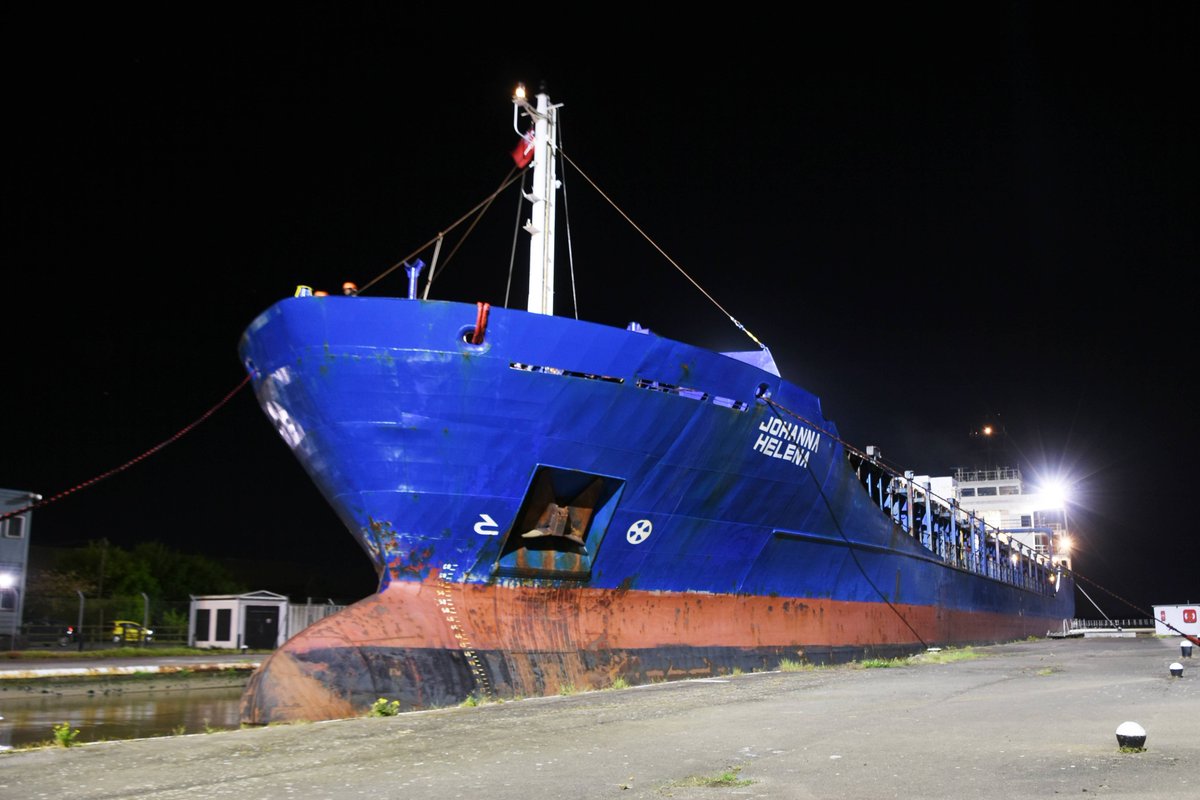 sharpnessmike's tweet image. Another 115 metre long ship arriving at Sharpness, this one JOHANNA HELENA slightly wider at 16 metres, she is seen arriving in the very early hours of May 5th from Newport to load scrap.
