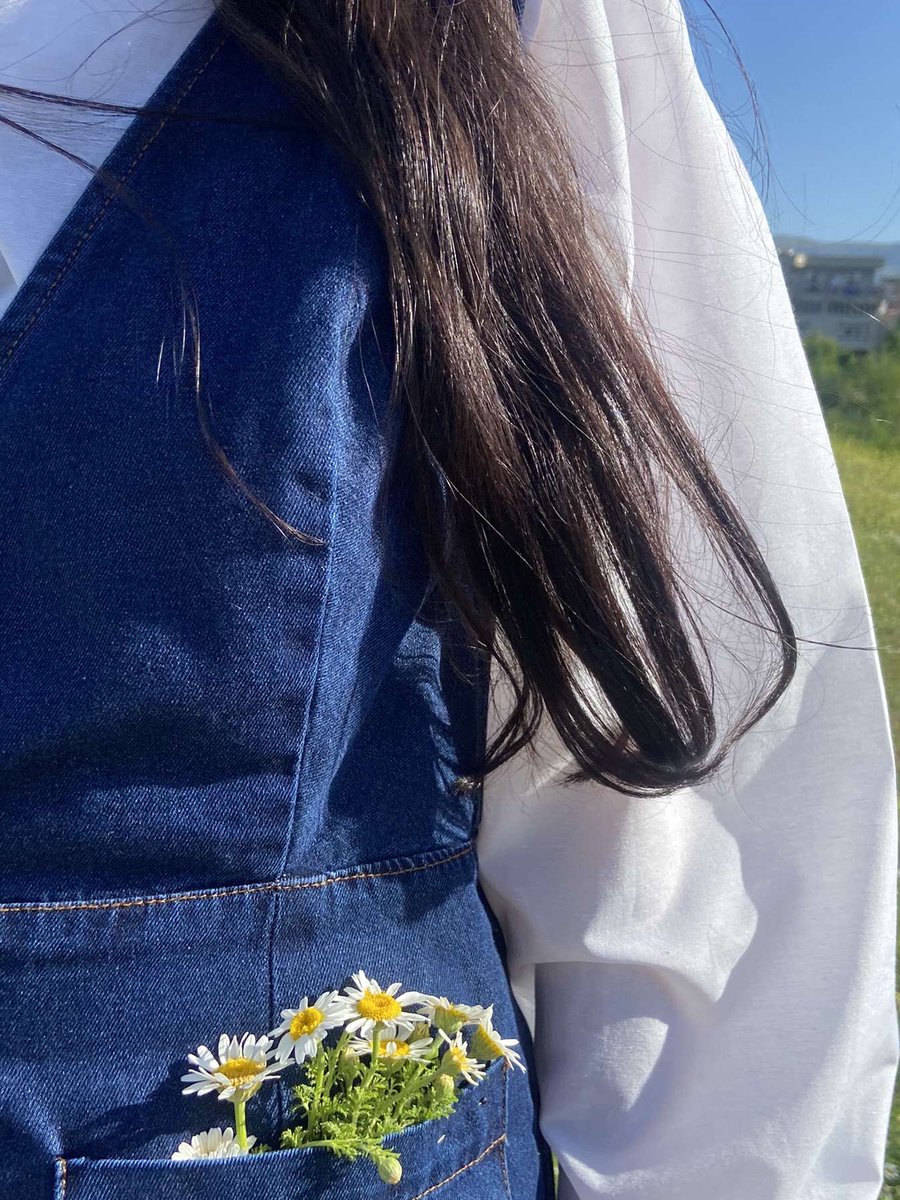 kalluv0's tweet photo. Somewhere Between Heavens and earth 🍃 https://t.co/FCDNXGq3rZ