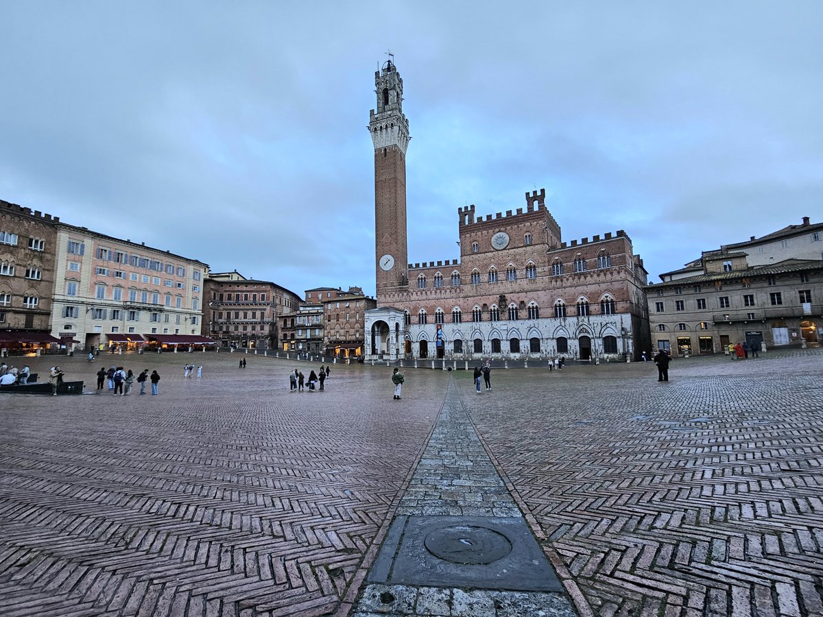 🚨Tomorrow🚨

New <a href="/DepsUSiena/">DEPS Siena - Department of Economics & Statistics</a> Research Seminar!

Speaker: Alexandra L. Cermeño <a href="/lunduniversity/">Lund University</a> 

alexandralcermeno.com

Title: The long-run unintended consequences of the ‘Arsenal of Democracy'

🕰️📆 May 7 - 15:00, Goodwin Room