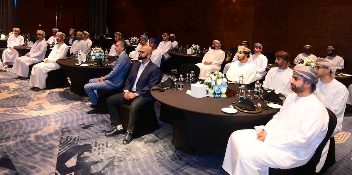 مجموعة إذكاء تُوقّع بـ #مسقط اتفاقية استثمار استراتيجية مع شركة "لوموتيف" الأمريكية في مجال أشباه الموصلات البصرية القابلة للبرمجة؛ لدعم المبتكرين العالميين وتعزيز طموحات سلطنة عُمان في هذا المجال.

#العُمانية