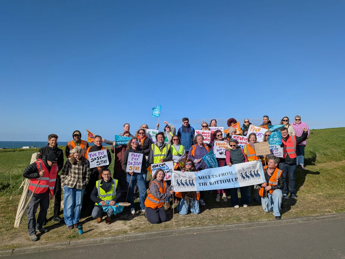 Solidarity with members at Roedean School, Brighton, striking today in defence of jobs and teachers' pensions <a href="/NEUnion/">National Education Union</a> <a href="/DanielKebedeNEU/">Daniel Kebede</a> <a href="/DanielKebedeNEU/">Daniel Kebede</a> <a href="/BBCSussex/">BBC Sussex</a>