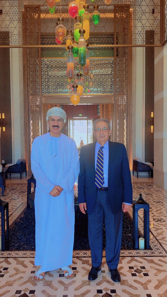 د. محمد بن مرهون الذيب (@mohamed_altheeb) on Twitter photo لقاء جمعني بمعالي عمرو موسى أمين عام جامعة الدول العربية الأسبق أثناء زيارته للسلطنة. لقاء جمعني بمعالي عمرو موسى أمين عام جامعة الدول العربية الأسبق أثناء زيارته للسلطنة.