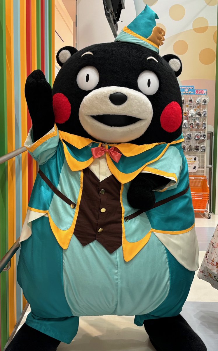 ５月６日（火）、GW最終日はやっぱりこの衣装！ファンタモンで登場しましたよ！くまモンスクエアのテーマのダンスで盛り上がりました♪