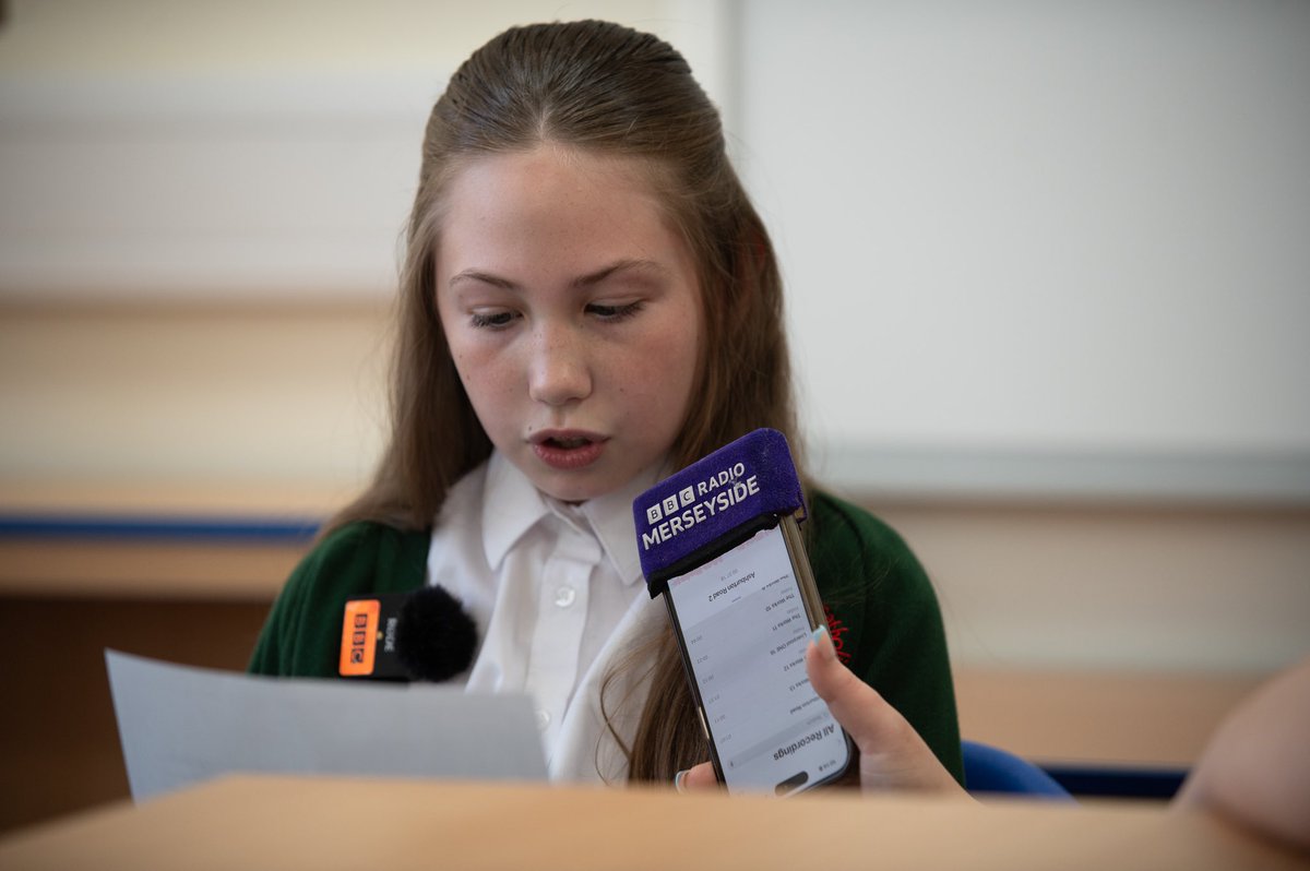stalbans_wirral's tweet photo. We recently had the pleasure of welcoming @bbcmerseyside into our school to record some of our pupils as part of our VE Day 80th Anniversary Celebrations ✨
⏰ Tune in today at 11:20am to hear our next VE Mail letter ✨
#vemail #veday #veday80 #bbcradio #bbcradiomerseyside https://t.co/2xhCVjBIsx
