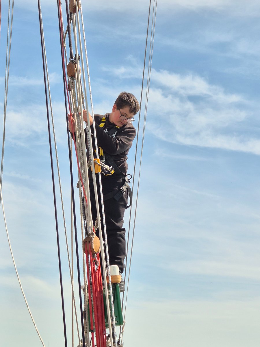 Downland School (@downland_school) on Twitter photo Last week, year 9 and 10 pupils had the chance to set sail on board the Jolie Brise. They had an amazing experience, working together to sail around the Solent! Thank you to <a href="/DauntseysSchool/">Dauntsey's</a> for another successful expedition. #SaiLife #LifeSkills #SEND Last week, year 9 and 10 pupils had the chance to set sail on board the Jolie Brise. They had an amazing experience, working together to sail around the Solent! Thank you to <a href="/DauntseysSchool/">Dauntsey's</a> for another successful expedition. #SaiLife #LifeSkills #SEND