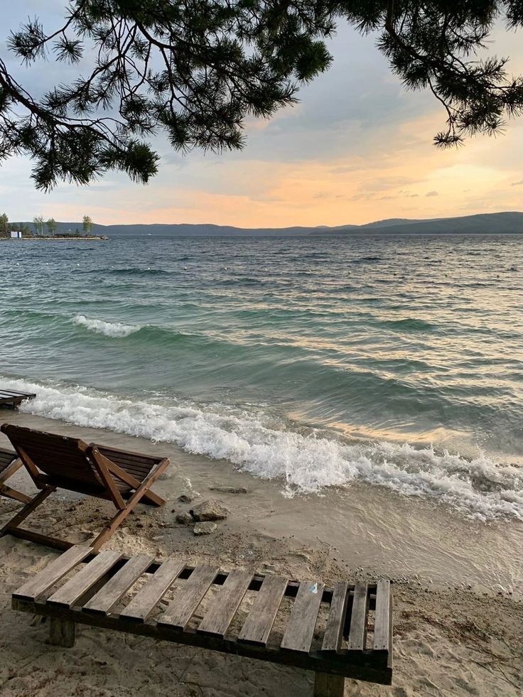 SolsticeSoul9's tweet image. Salty air, don&apos;t care.😌💗

#oceanlife #River #soonistheredpi #MetGala #Tatum