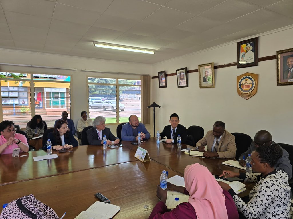 newsUMA's tweet image. #ExcitingNews
 Successful business discussions are underway as the Uganda Manufacturers Association and Taiwanese manufacturers and traders explore a groundbreaking business relationship to boost industrialization and trade.🌍🤝  
Uganda’s manufacturing sector stands to gain