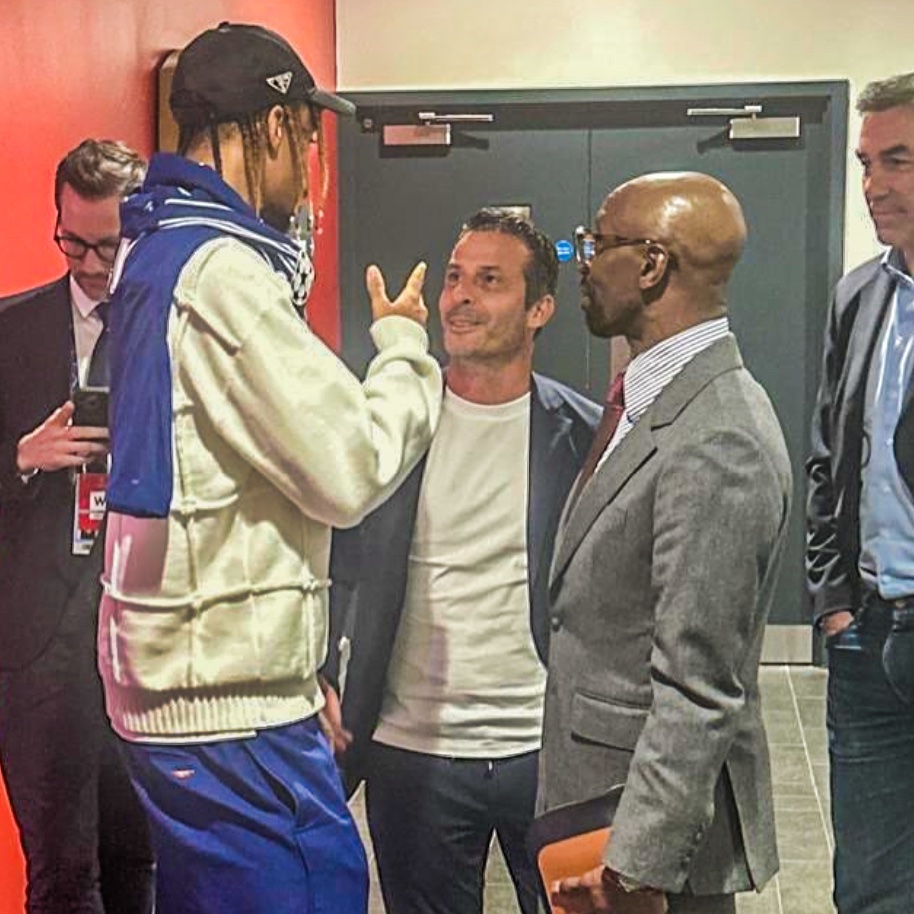 🇫🇷🌟 Claude Makelele: "A privileged moment when I was able to exchange with two future talents: Désiré Doué and Bradley Barcola." 

"Wishing them all the best for the semi-final back in Paris."