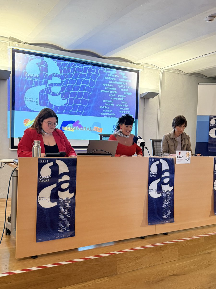 Arrain Azokako aurkezpen ofizialean gaude. Badator aurtengoa…. Eta adi, ze ekintza bereziak prestatzen ari gara!! Laster info gehiago. 

<a href="/BermeokoUdala/">Bermeoko Udala</a> #ArrainAzoka <a href="/euskaraldia/">EUSKARALDIA</a>