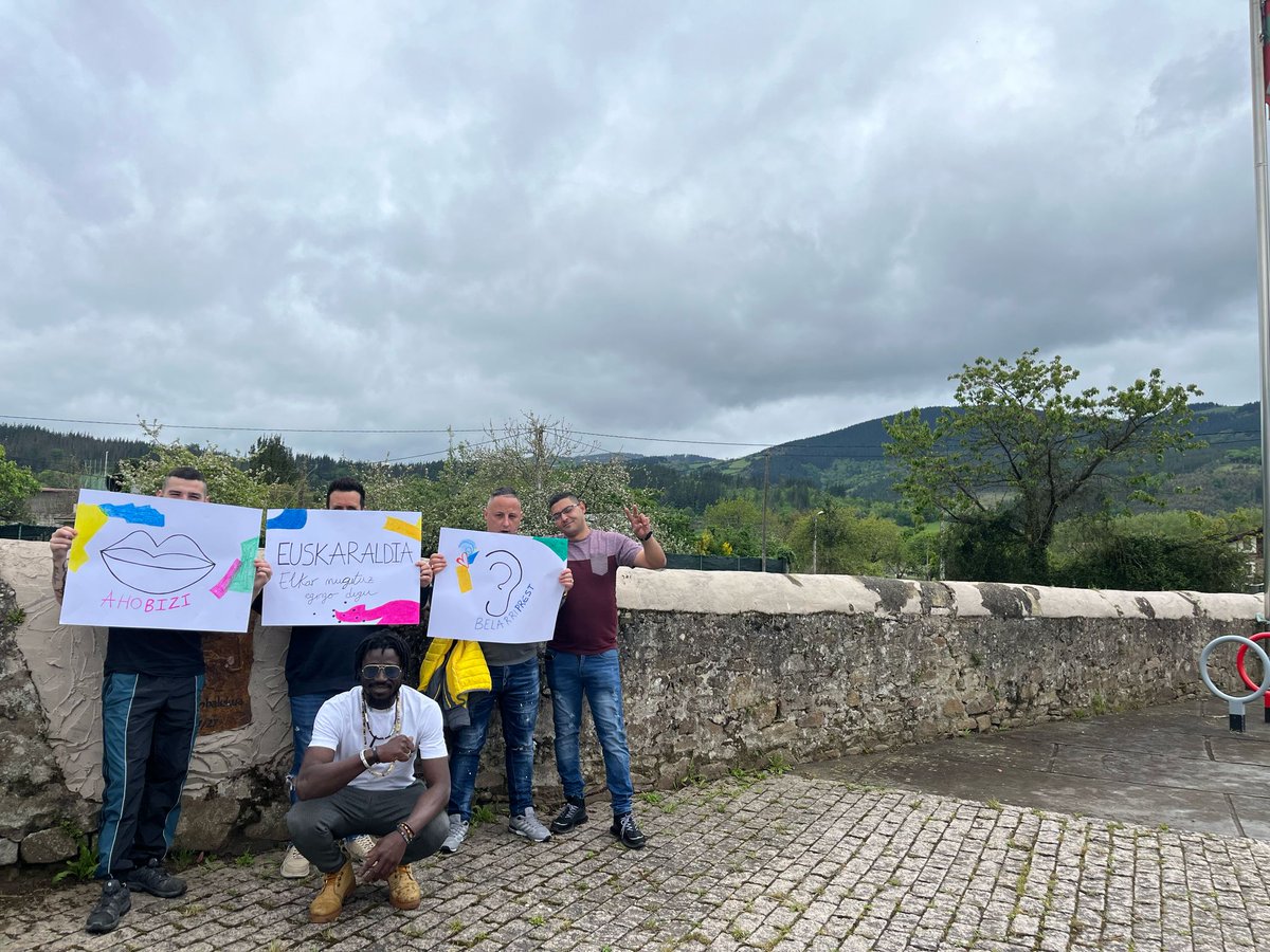 Gutxi falta da euskarladia hasteko!
Bidesaritik Euskaraldian parte hartzera animatu gara, erakunde parte-hartzaile gisa, edozein egoera eta lekutan momentu egokia delako euskara ikusarazteko.

#euskaraldia #ahobizi #belarriprest #elkarmugituzegingodugu #bidesari