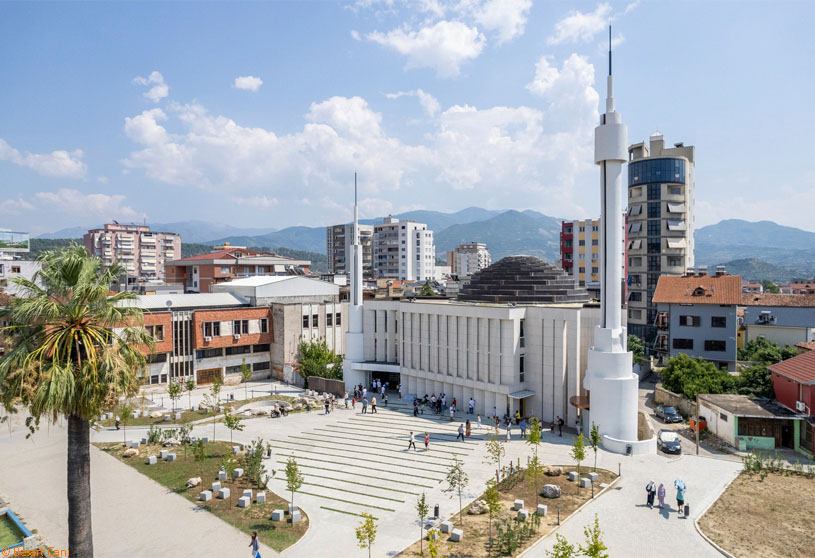 DiariesArchi's tweet image. Architecture | Ballie Mosque | Commonsense Studio

Photo Credits: Besart Cani

To get featured, Tag #ArchiDiaries

#architecture #religiousarchitecture #culturalarchitecture #commonsensestudio #albania #besartcaniphotography

archidiaries.com/projects/balli…