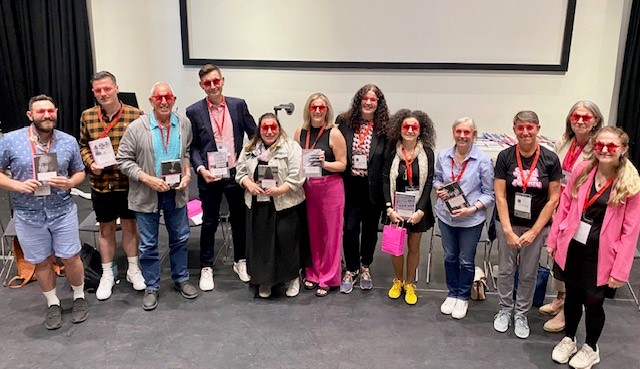 Palgrave Language and Linguistics (@palgrave_ling) on Twitter photo Really enjoyed participating in a round table celebrating ten years of the book series Palgrave Studies in Language, Gender and Sexuality at the <a href="/LGaS_baal/">BAAL Language, Gender & Sexuality SIG</a> SIG at <a href="/ManMetUni/">Manchester Metropolitan Uni</a> the other day! Thanks to all the authors who made it, either in person or online.
link.springer.com/series/15402 Really enjoyed participating in a round table celebrating ten years of the book series Palgrave Studies in Language, Gender and Sexuality at the <a href="/LGaS_baal/">BAAL Language, Gender & Sexuality SIG</a> SIG at <a href="/ManMetUni/">Manchester Metropolitan Uni</a> the other day! Thanks to all the authors who made it, either in person or online.
link.springer.com/series/15402