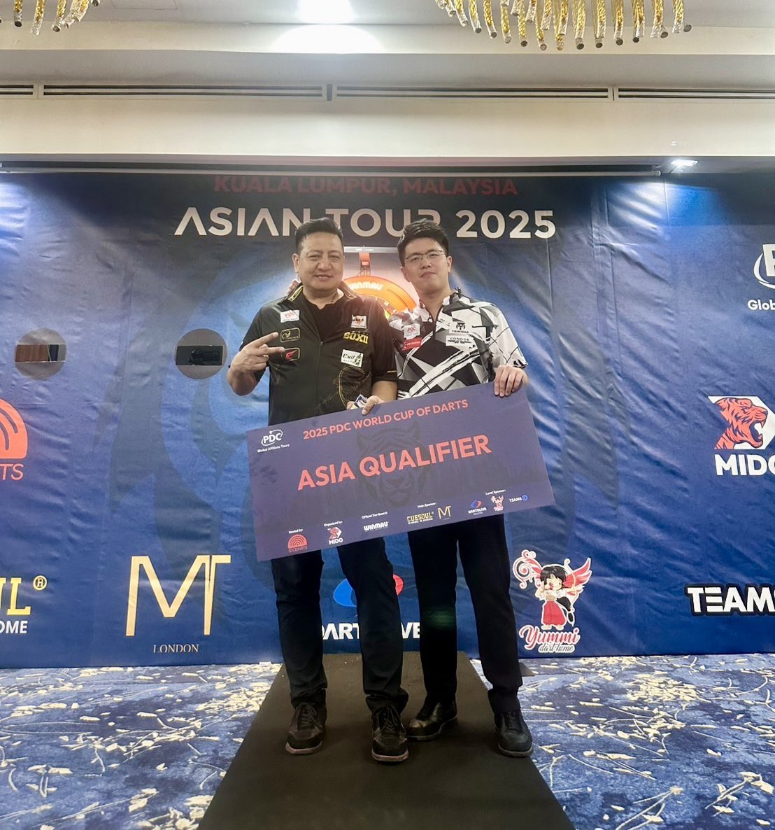 an_sheng0321's tweet photo. World Cup qualifier ☑️
很高興今年還能再次拿到資格前進德國🇩🇪
也謝謝 Little Tibet一路帶飛
接著努力練習調整
6/12-15 PDC World Cup 希望能再創高峰🔥🔥
Thanks
#TRiNiDAD
#CONDOR
#AA_Darts_shop_asia
#UME_x_屋米
#LaLaBar
#Dartsshoes_triple20
#錦益金屬工程行 https://t.co/MPPP7ZkyN0