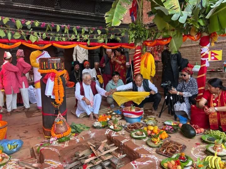 jhakreemailo2's tweet image. टुपि बाउन र जनैधारीले धर्म बेचेको देशमा
जनजातिले धर्म बचाइदिन बित्ति गर्नुपरेको छ ।
धर्म सस्कार र देश बचाउनेलाइ सम्मान छ्☺️