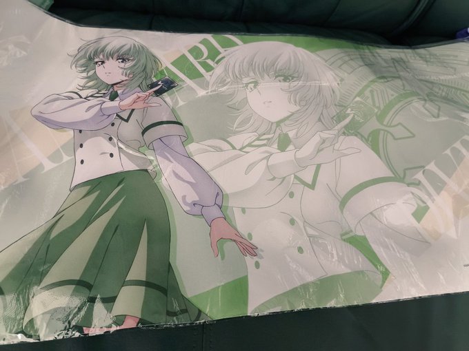 あにょ〜…ヴァンガードの大会で優勝してプレイマットをもらえたので自慢してもいいでしか 