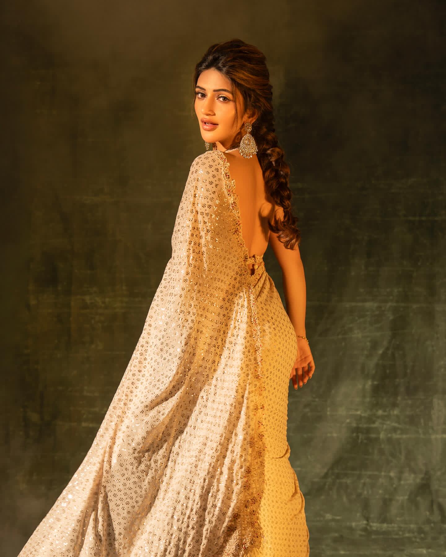 GqQX3YLbAAIy0Or?format=jpg&name=large