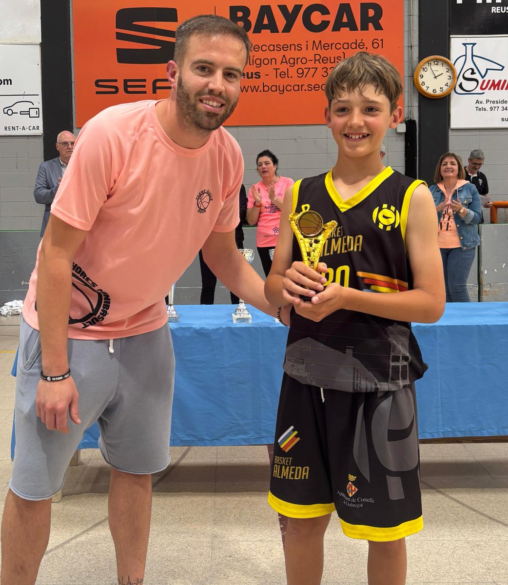 Torneig <a href="/12hsallereus/">12horessallereus20</a> 🏀

🥇Campions!!!🏆

👉🏻 El Mini 1 masculí, es proclama, un any més, campió de nivell A després de guanyar a la gran final al <a href="/cbhospitalet/">C.B. L'Hospitalet</a>.

🔝 Alex Martínez, escollit com a MVP de la final. Enhorabona a tot l’equip!💛